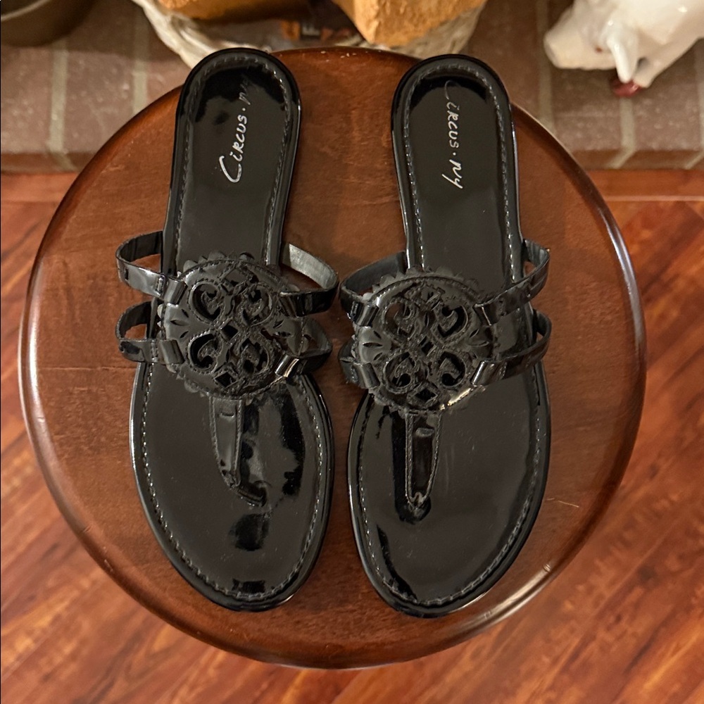 Circus by Sam Edelman Black Faux Patent Leather Sandals Like New Size 11 - Picture 4 of 9